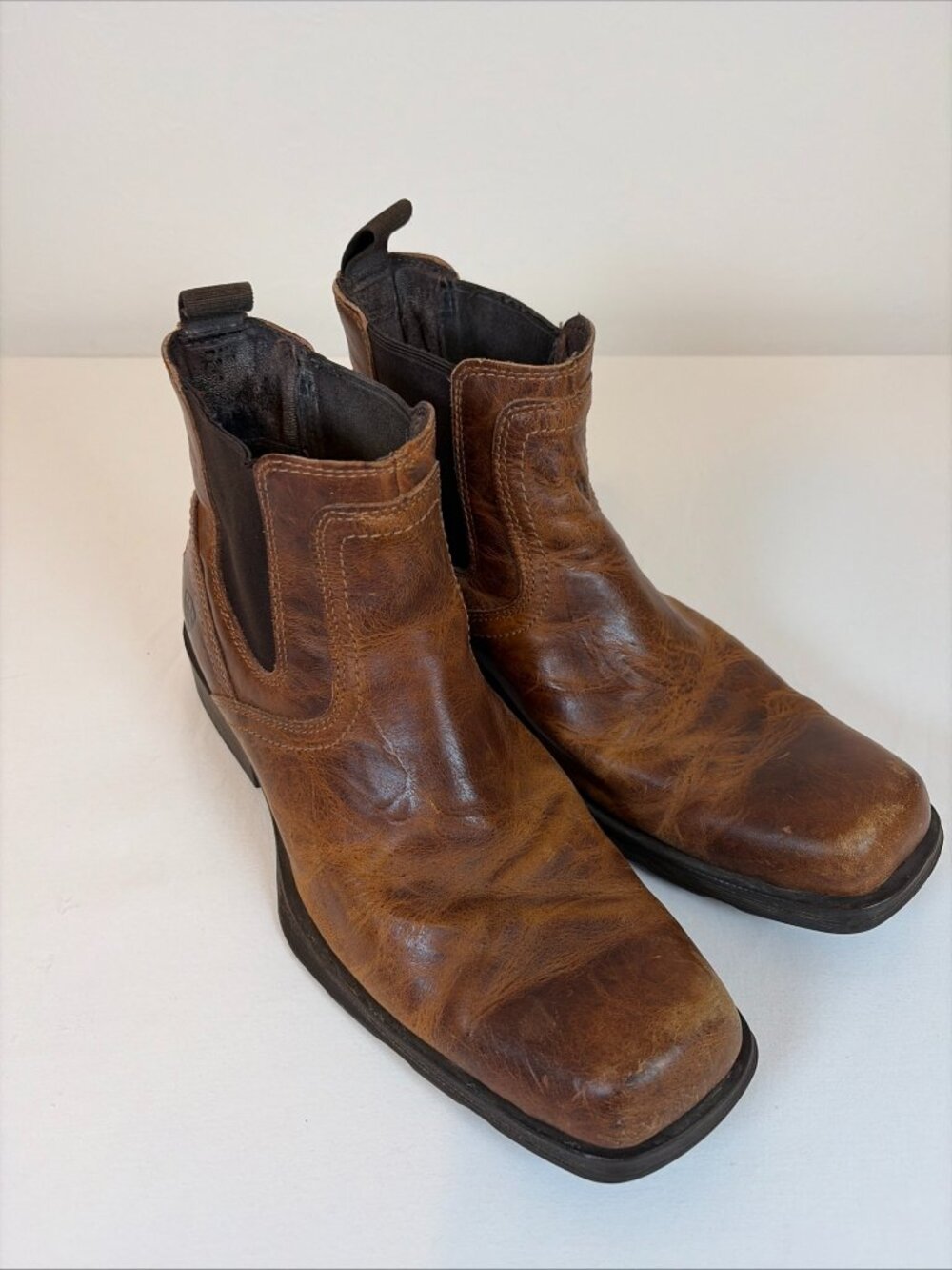 Ariat Midtown Rambler Chelsea Ankle w/ Square Toe Boots Men's 10.5D Brown